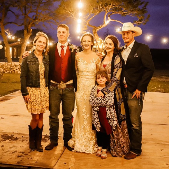 Meet your Posher, Jessica - Picture 1 of 10